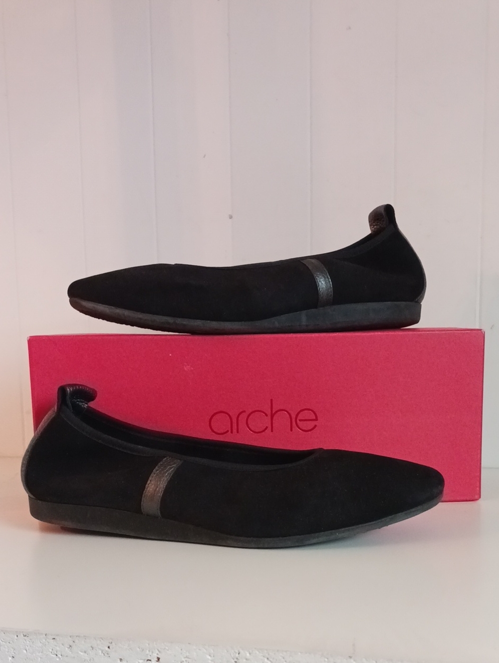 ARCHE BLK SUEDE FLATS SHOES IN BOX